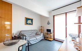 Joivy Cosy Flat With Terrace Near Rapallo Castle